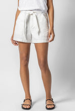 Load image into Gallery viewer, Lipa2576 White Belted Short
