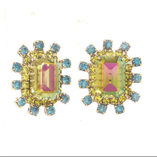 Load image into Gallery viewer, To4468 Crystal Post Earring
